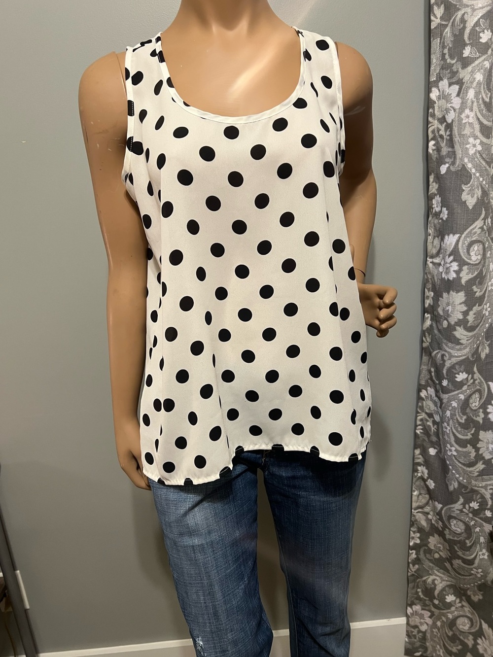 PLEIONE Sleeveless Polka Dot Tank Top - Black on White